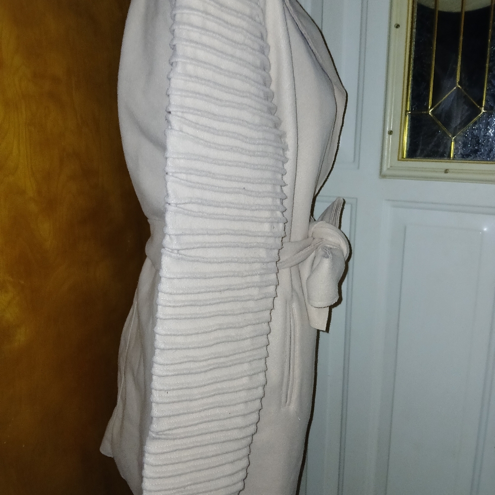 Tan Ribbed Sleeve Jacket Size Medium - Picture 2 of 3